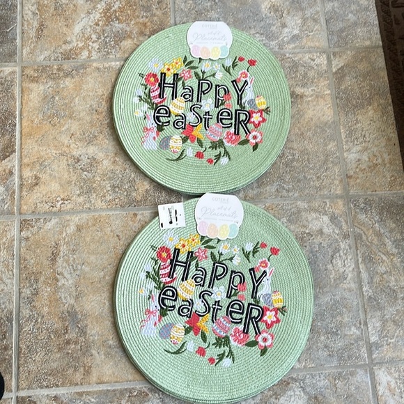 Coterie 2 Sets of 4 Floral Happy Easter Placemats NWT - Picture 7 of 7